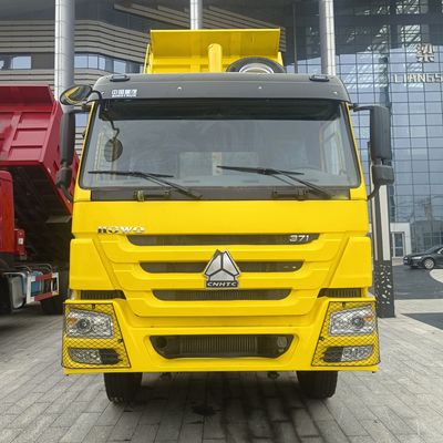 Gebrauchtes 6x4 Dump Truck mit manuellem Getriebe perfekt für den Transport von Gütern