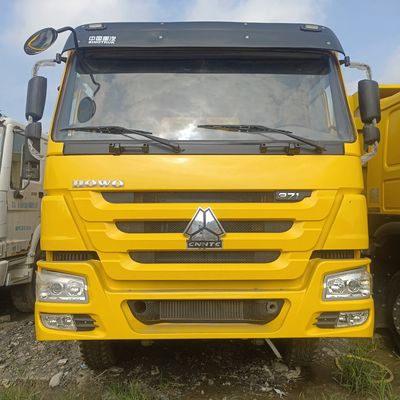 21-30 t Lastkapazität Sinotruk-Dump Truck mit 371 PS Reifen und hydraulischem Lenksystem