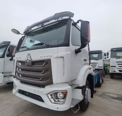 Reifenentwurf Rohrloser 400 PS-Dump Truck mit Shacman-Fahrzeugteilen und 600 L Kraftstoffbehälter