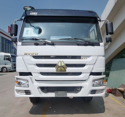 Tragbare Zementmischmaschine mit Sinotruk-Chassis und Reifen Dieselbrennstoff Betonmischer