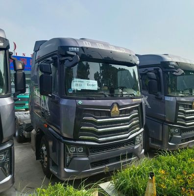 2024 HOWO 6X4 manueller linker Anhänger Diesel kommerzieller Schaber für die Erstzahlung