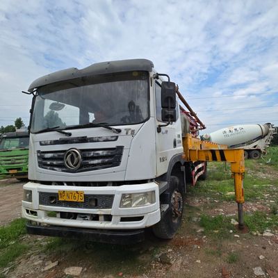 Sinotruk-Pumpenwagen mit Fahrerkabine mit Klimaanlage und hydraulischem Lenksystem