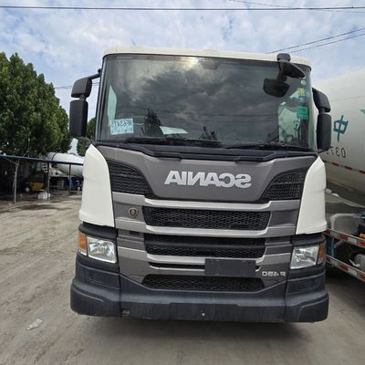 Sinotruk Chassis Dump Trucks Umgebaute Pumpenkomponenten und Reifen