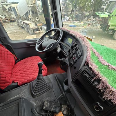 21-30 t anpassbares Sinotruk-Chassis mit Servolenkung und Reifen