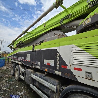 21-30 t anpassbares Sinotruk-Chassis mit Servolenkung und Reifen