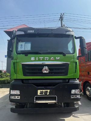 Sinotruk-Dump-Truck mit Motor und Sitzplätzen mit einer Kapazität von ≤ 5 Sitzplätzen mit einer Kapazität von 4-6 L