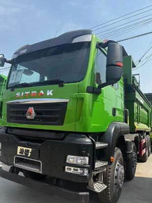 Sinotruk-Dump-Truck mit Motor und Sitzplätzen mit einer Kapazität von ≤ 5 Sitzplätzen mit einer Kapazität von 4-6 L