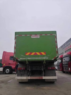 Sinotruk-Dump-Truck mit Motor und Sitzplätzen mit einer Kapazität von ≤ 5 Sitzplätzen mit einer Kapazität von 4-6 L