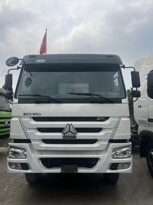 4-6L Motorkapazität Front-Lifting-Stil Hydraulisches Servolenkung Dump Truck für das Dumping