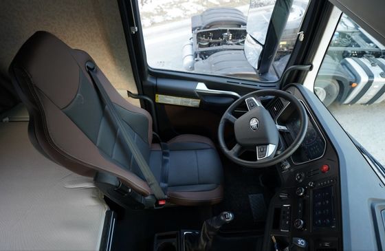 Schwerlastfahrzeug 6x4 mit Luftfederungssitz und hydraulischer Lenkung