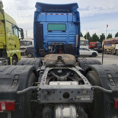 8 × 4 Zz4257n3247e1h 480 PS CNG-Sehranhänger-Schleppwagen mit 1000 L Tank und ≤5 Sitzen