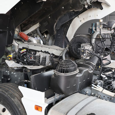 6 Monate Nachverkaufsservice 480 PS CNG-Traktor mit Luftaufhängungssitz 1000L Tank