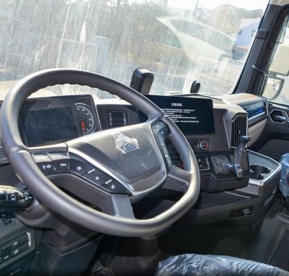 Hochdrehmoment-CNG-Traktor Luftfederung Schleppmotor Kapazität&gt;8L Rohrlose Reifenkonstruktion