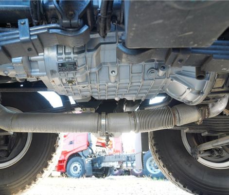 Reifen-Anpassung Saic Hongyan Jiehu H6 6X4 Traktorfahrzeug für Schwerlastbau