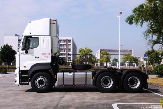 Überlegene Effizienz Hochdrehmoment CNG Traktor Lkw Kopf 375/420PS mit 1000L Tank