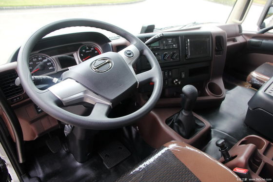 Überlegene Effizienz Hochdrehmoment CNG Traktor Lkw Kopf 375/420PS mit 1000L Tank