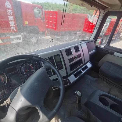 Reifen 21-30 t Ladekapazität Dump Truck mit 351-450 PS und kundenspezifischem Design