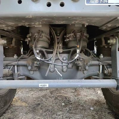 Sinotruk Dump Truck Chassis Material der Frachtbox aus Kohlenstoffstahl und Emissionsstandard Euro 3