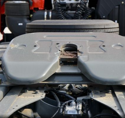 6X4 Gebraucht FAW Jiefang J7 Schwerlastwagen 550 PS Nationaler Fünf Amt Automatiktraktor mit Teilen