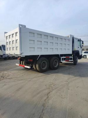 8.5x2.6x3.6m Schwerlastdump Truck mit Sinotruk Chassis Dauerhafter 4-6L Motor Kapazität