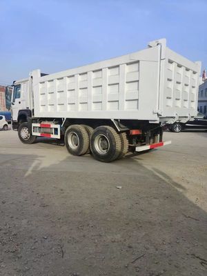 8.5x2.6x3.6m Schwerlastdump Truck mit Sinotruk Chassis Dauerhafter 4-6L Motor Kapazität