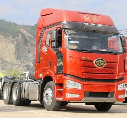 High Load Capacity Used Sinotruk HOWO 450HP 6X4 Trailer Head Traktor Truck in Südafrika