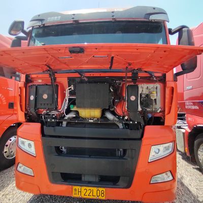 Sinotruk Gebraucht HOWO Transport Güterwagen Schwerlastwagen CNG 6X4 Traktorwagen