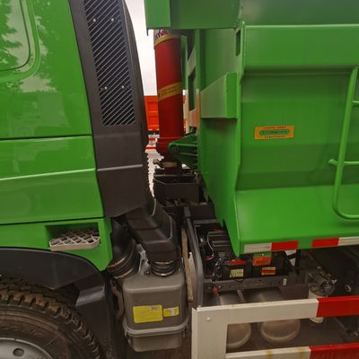 Kraftbetriebener Shacman 6X4 Müllwagen auf Sinotruk-Chassis für 21-30 t Ladekapazität