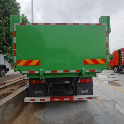 Maschinell betriebener Müllwagen mit Sinotruk-Chassis Shacman und Klimaanlage