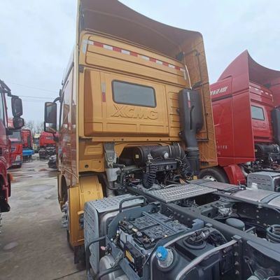 Reifen Schwerlastfahrzeug Sinotruk Chassis Müllwagen mit hydraulischer Steuerung