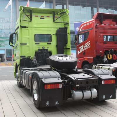 Schwerlast-Traktor-Anhänger-Schleppwagen mit 400 L Kraftstofftank und 351-450 PS