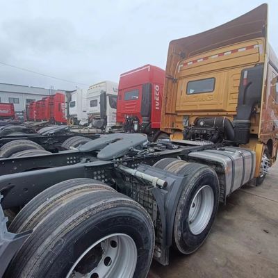 Kraftunterstützte hydraulische Lenkung Sinotruk Fahrgestell Dumper Truck für unwegsames Gelände