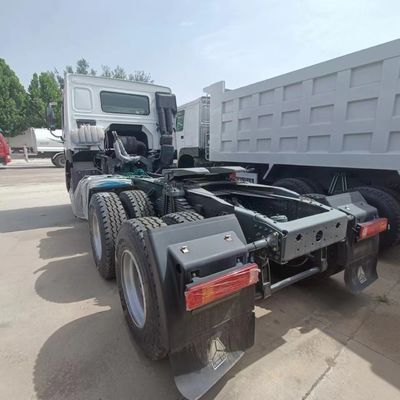Anpassung in Afrika Sinotruk HOWO 371HP 6X4 10 Räder Anhänger Kopf Traktor