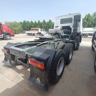 Anpassung in Afrika Sinotruk HOWO 371HP 6X4 10 Räder Anhänger Kopf Traktor