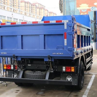 Motorkapazität 4-6L 160 PS Sinotruk Chassis Saniertes Bergbaufahrzeug für den Kongo