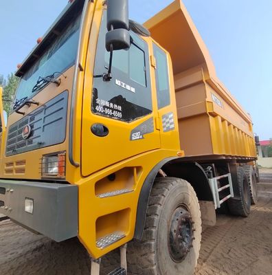 Schwerlastdämpfer mit Handgetriebe auf Sinotruk-Chassis mit Leistungshilfslenkung