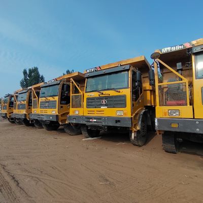 Schwerlastdämpfer mit Handgetriebe auf Sinotruk-Chassis mit Leistungshilfslenkung