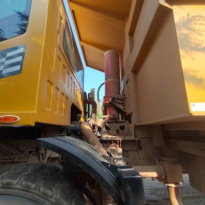 Elektro-System Batterie 2X12V/165ah Gebrauchtes schweres Lastwagen HOWO 6×4 Dump Tipper