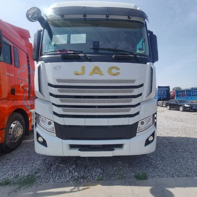 Dongfeng Shacman 7 Tonnen Anhänger mit 400 L Tank und Automatikgetriebe
