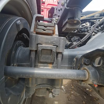 Dump Chassis mit hydraulischem Steuerungssystem mit Leistungshilfe und Motorkapazität von 4-6 L
