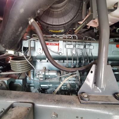 Nationaler Schwerlastwagen 8X4 Dump Truck Hydraulisches Lenken Klimaanlage Kabine inklusive
