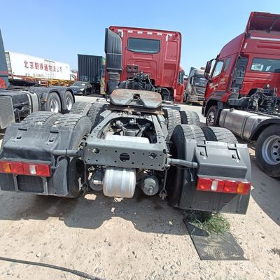 Rot HOWO T7h 440 Lkw-Modell für den Transport schwerer Güter im Zughalteanhänger