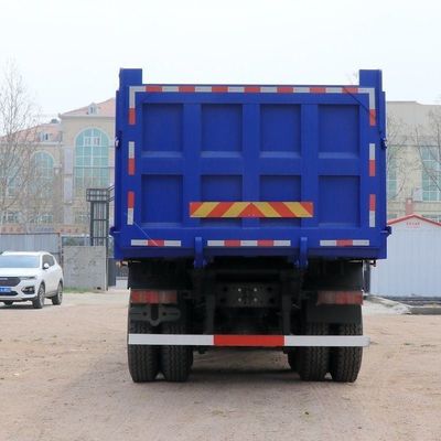 Mit dem Shacman-Traktor-Lkw und dem Halbanhänger ermöglicht der Transport von hoher Lastkapazität