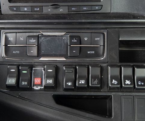 ISO-zertifizierter 600L Kraftstoffbehälter CNG Shacman Anhänger für Landmärkte