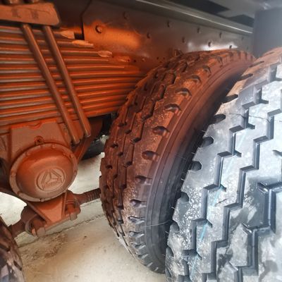 Gewerblicher Transporter Sinotruck Schwerlastlastwagen mit Lastkapazität von 30 t