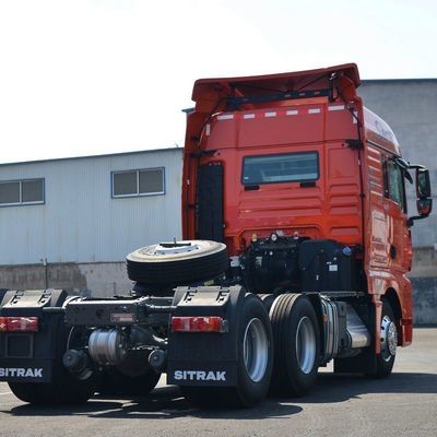 ZZ4257N3247E1H Rohrloser Reifenentwurf Sinotruck Schwerlastzug mit 1000L Kraftstofftank