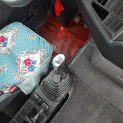Anhaltswagen mit Kipperanhänger mit ECE-Reifenzertifizierung 480 PS Motor und Kraftstoffbehälter für den Sitz 400 L