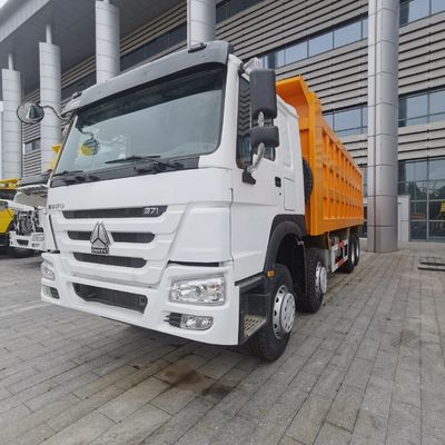 6.8x2.5x3.8m Shacman-Dumper mit 400-Liter-Tank und Fahrersitz