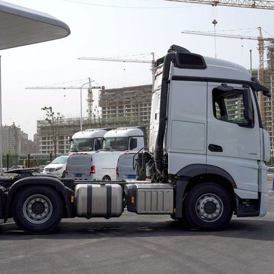 Mercedes Actros Schwerlastwagen 510 PS 6X4 Traktor Modell 2651 LS mit Rohrlosen Reifen Design