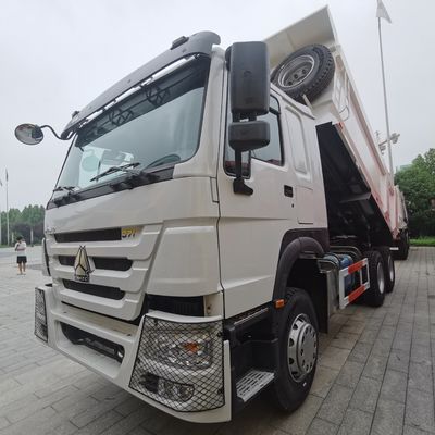 6 Monate Kundendienst Sinotruk Fahrwerk Hovo 6X4 LHD Schwerlastwagen